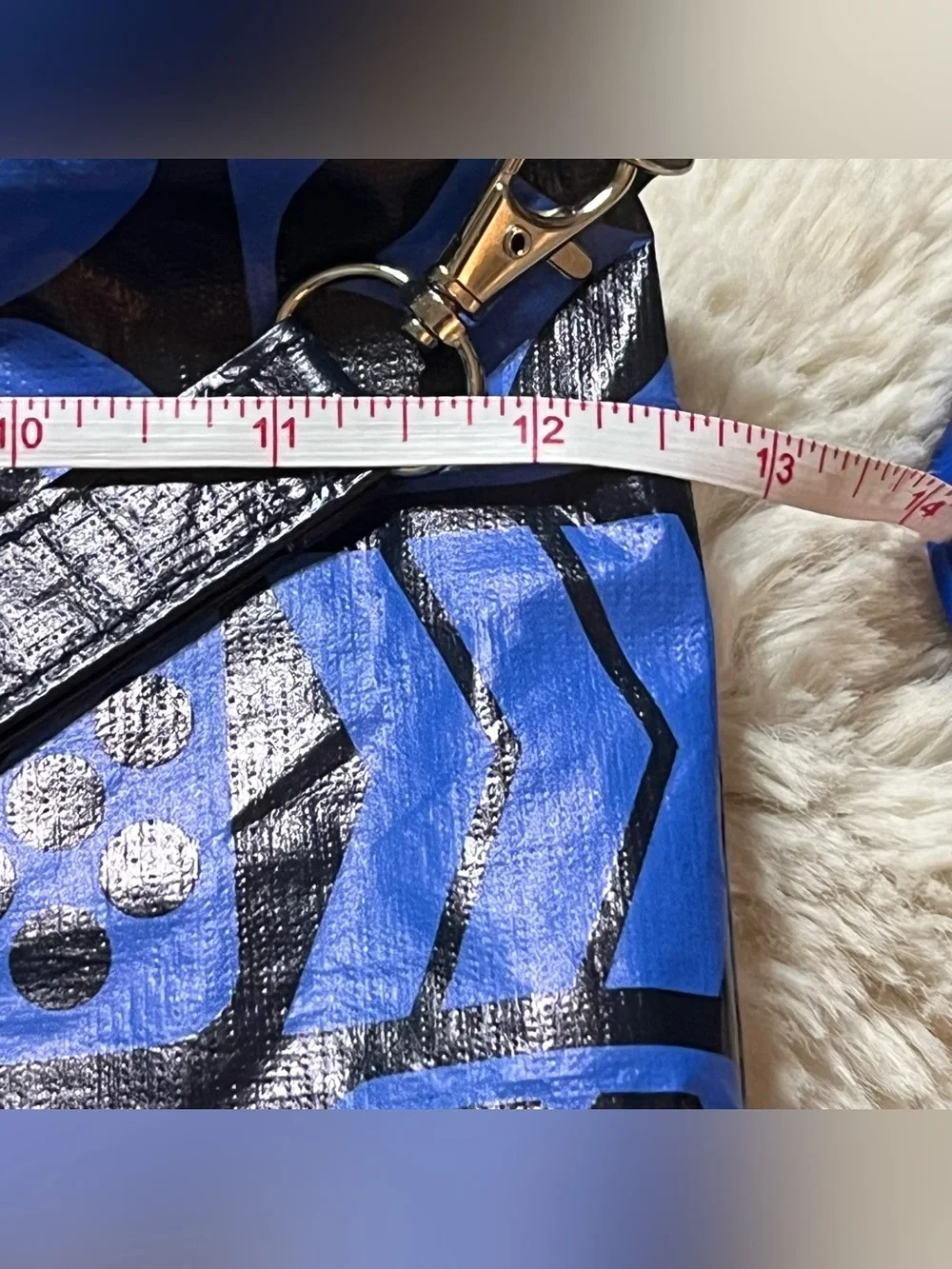 OluKai Blue & Black Geometric Cosmetic Pouch 02-12